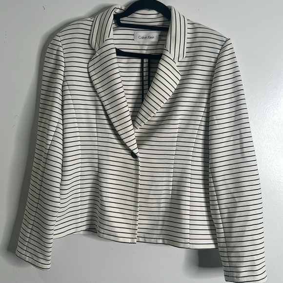 Calvin Klein white and black skirt suits size 12 - Picture 3 of 8